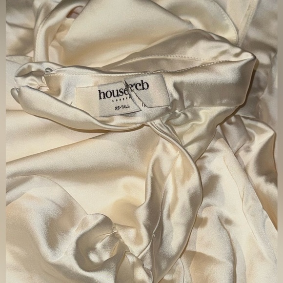 NWOT HOUSE OF CB 'Aryana' Ivory Bow Long Sleeves Mini Dress sz XS TALL - Picture 8 of 10